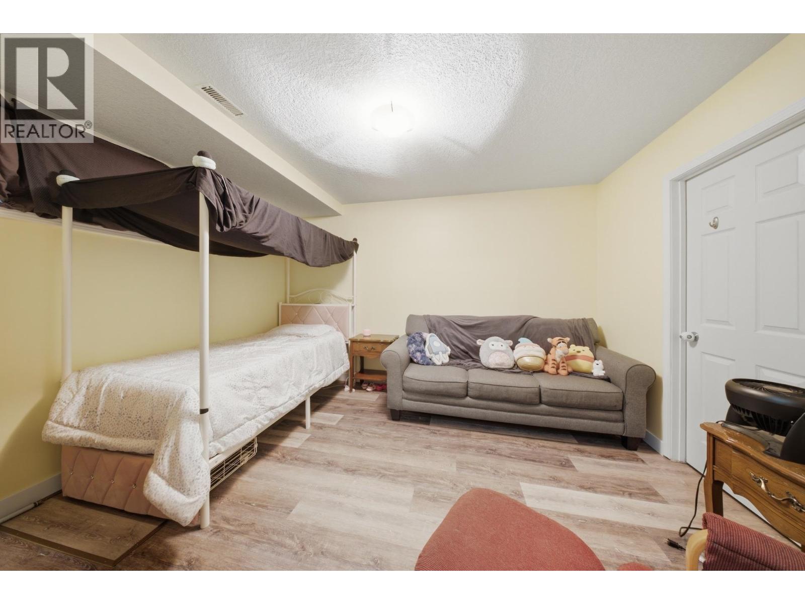9715 114A AVENUE - 29
