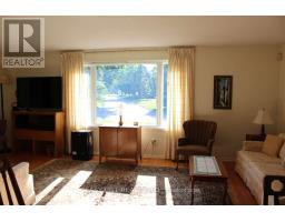 2154 Dutton Crescent, Ottawa, ON K1J6K4 Photo 10