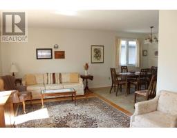 2154 Dutton Crescent, Ottawa, ON K1J6K4 Photo 9