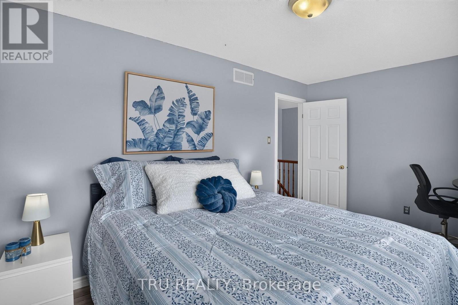 57 GOLFLINKS DRIVE - Image 25