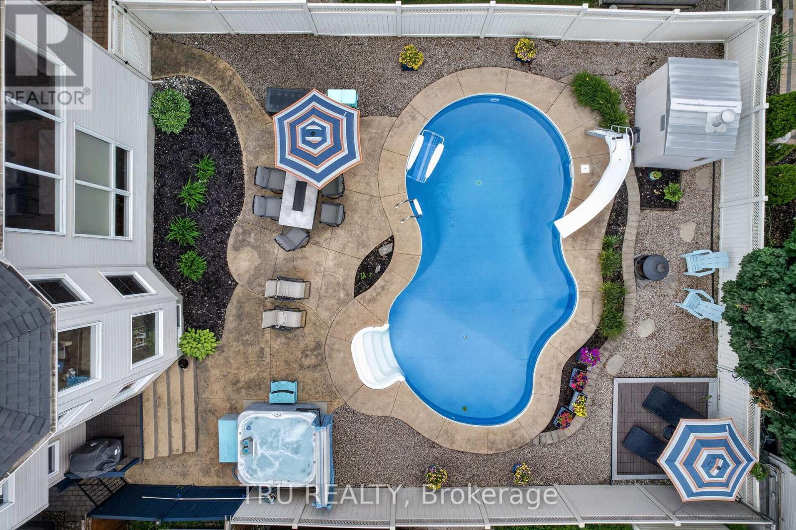 57 GOLFLINKS DRIVE - Image 40