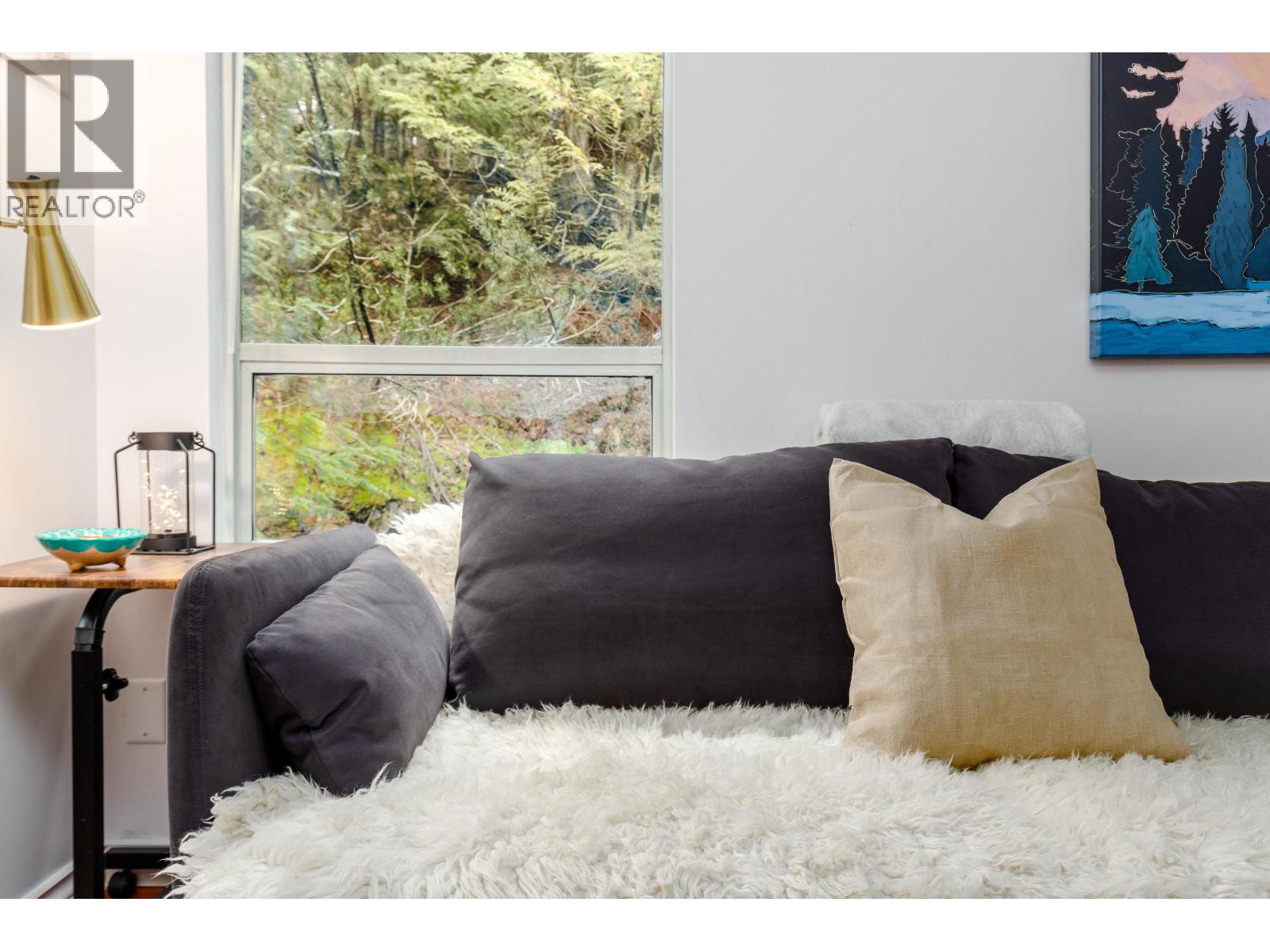 #4 2247 SAPPORO Drive, Whistler, British Columbia, V8E0B5, Whistler, British Columbia — photo 5 of 5