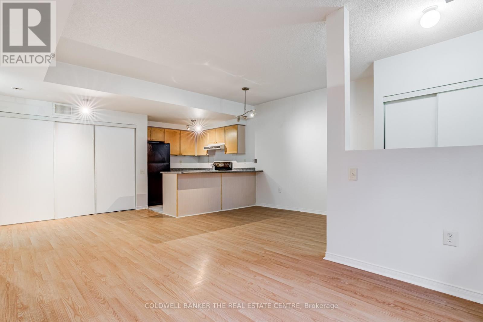 #137 760 LAWRENCE AVENUE W - 15