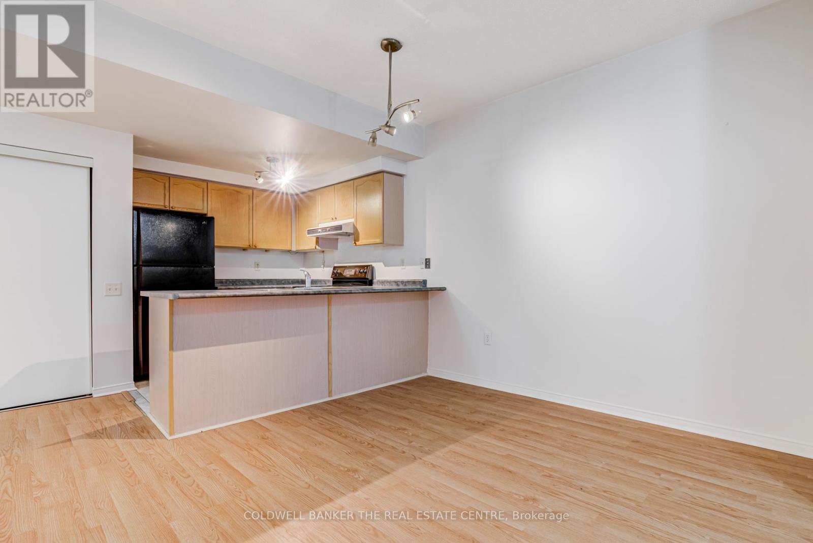 #137 760 LAWRENCE AVENUE W - Image 10