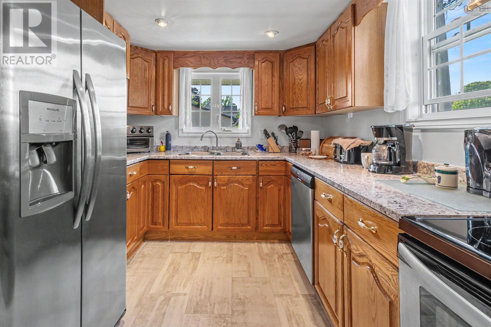 109 Upper Mclean Street - Image 17
