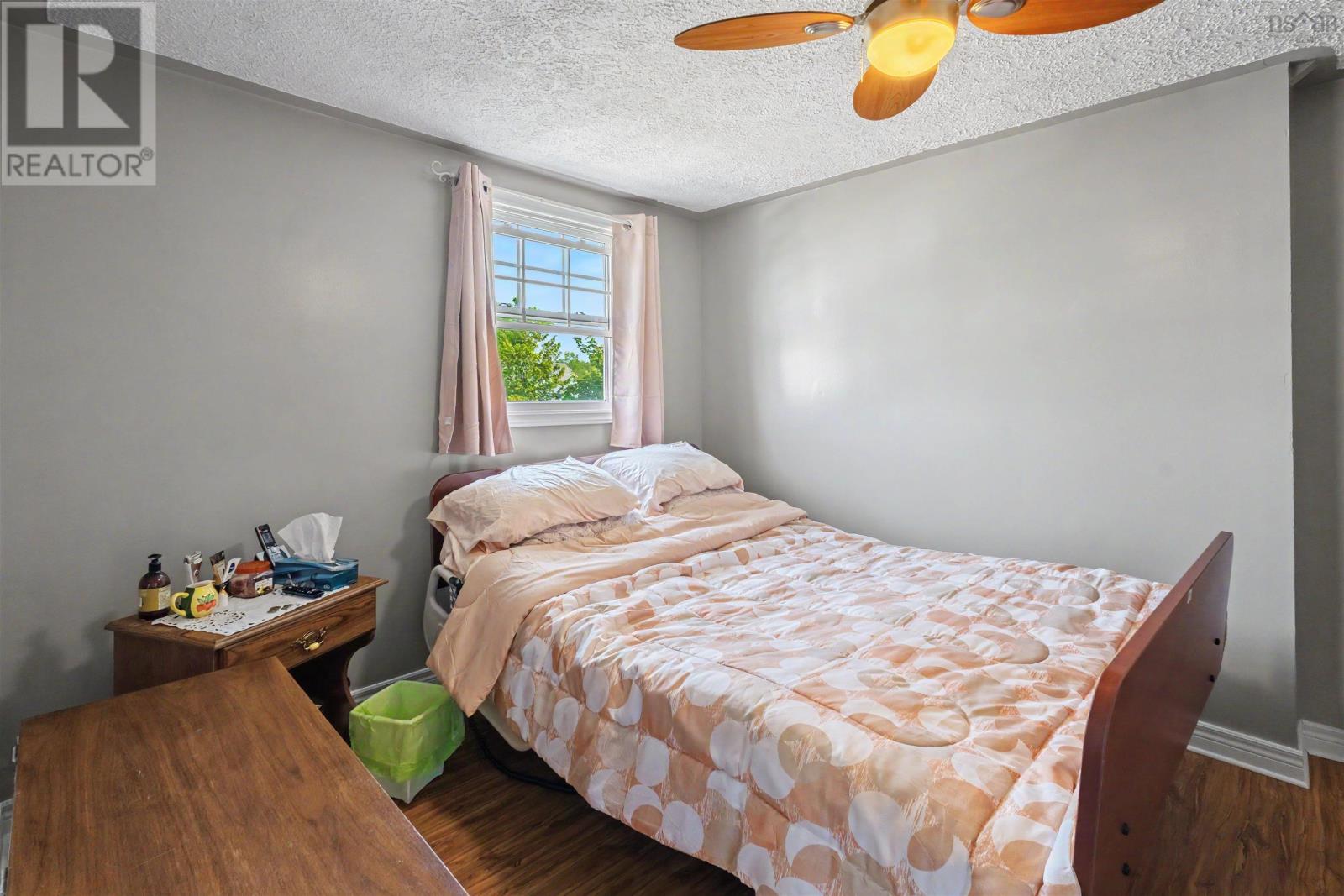 109 Upper Mclean Street - Image 29