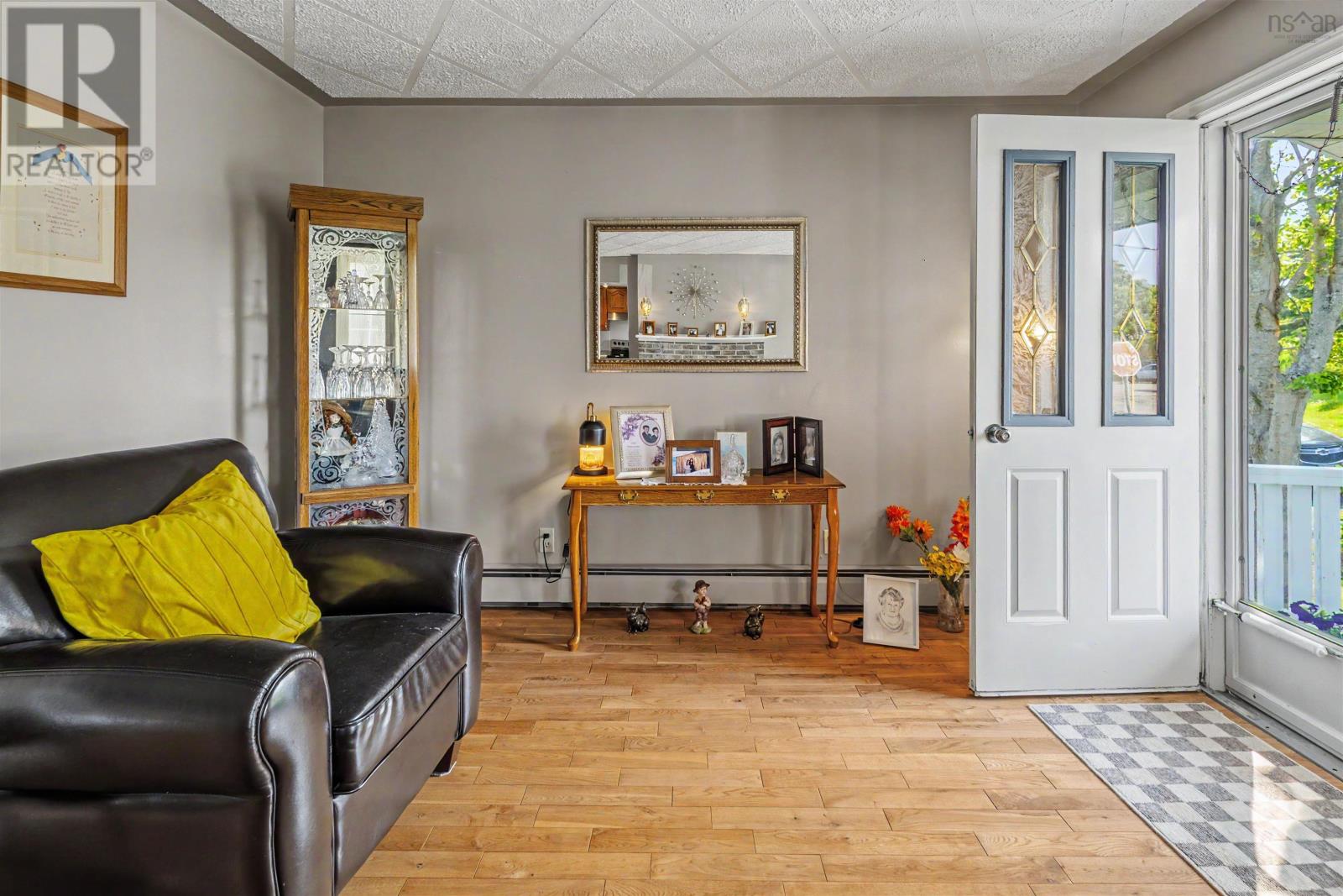 109 Upper Mclean Street - Image 20