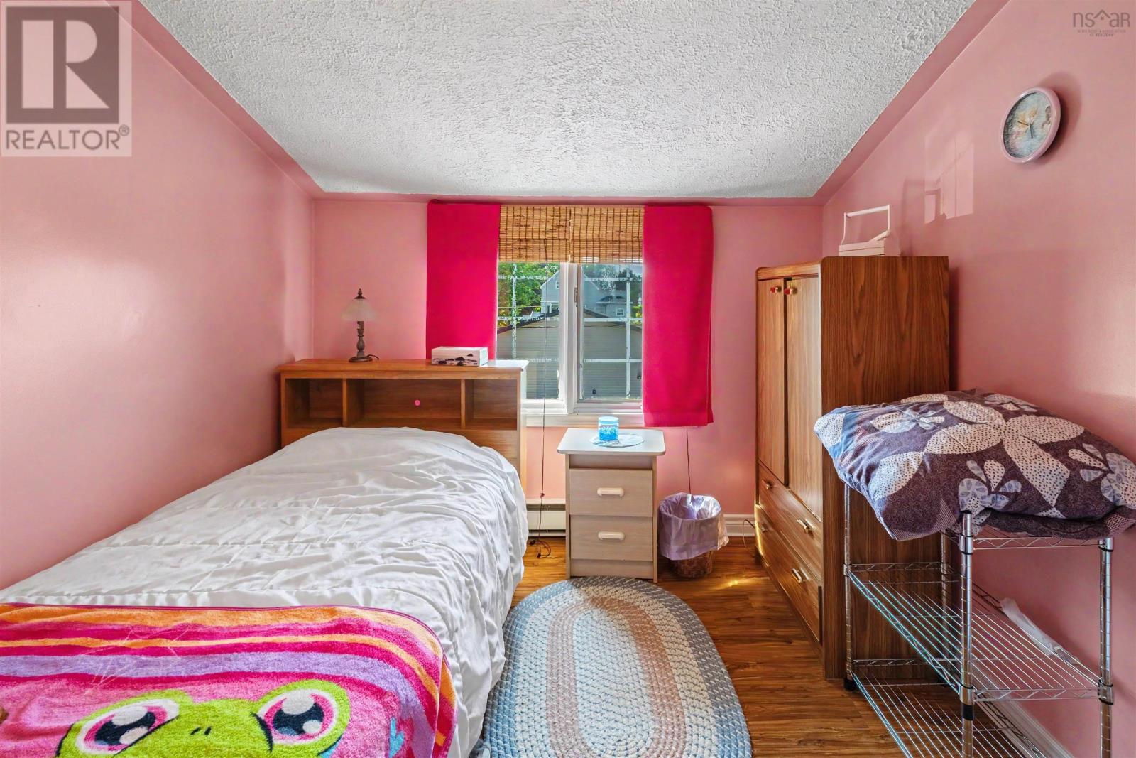 109 Upper Mclean Street - Image 28