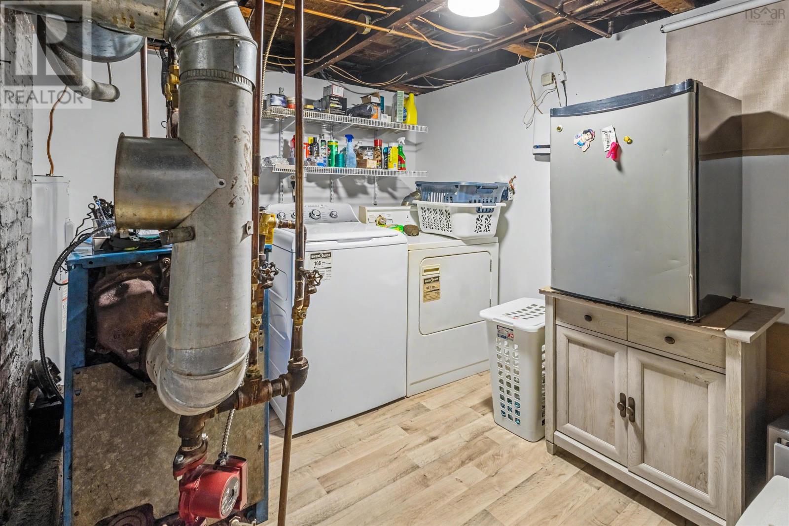 109 Upper Mclean Street - Image 33