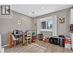 Living room - 300 Knoll Street, Port Colborne, ON L3K5B9 Photo 6