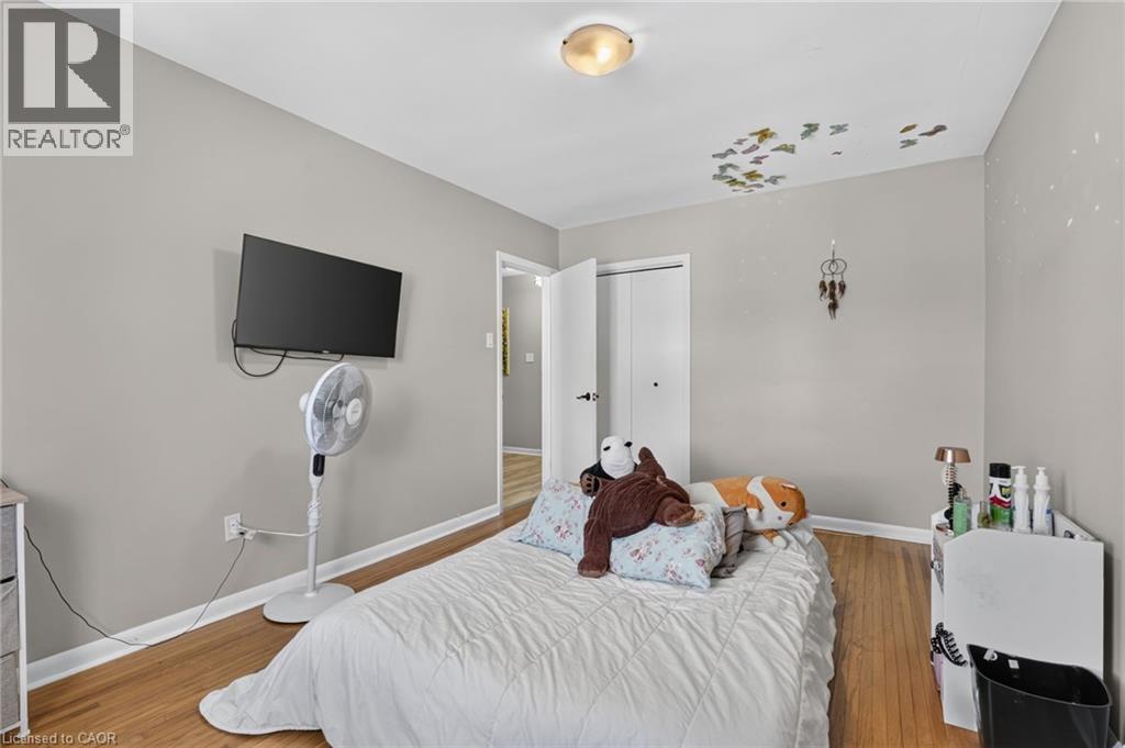 300 KNOLL Street - Image 15
