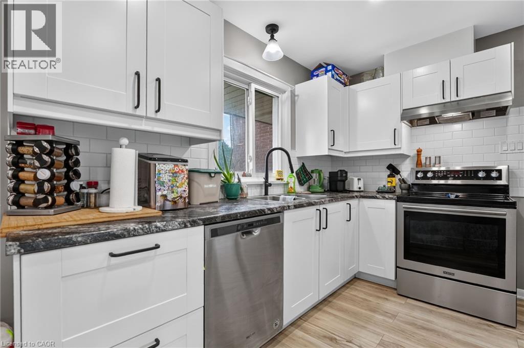 300 KNOLL Street - Image 9