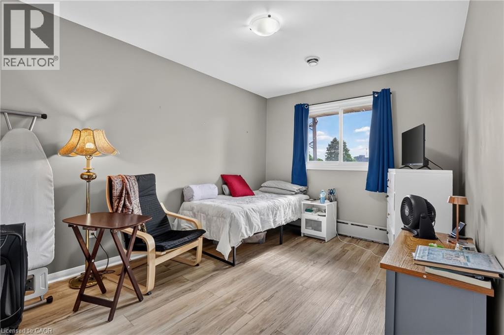 300 KNOLL Street - Image 16