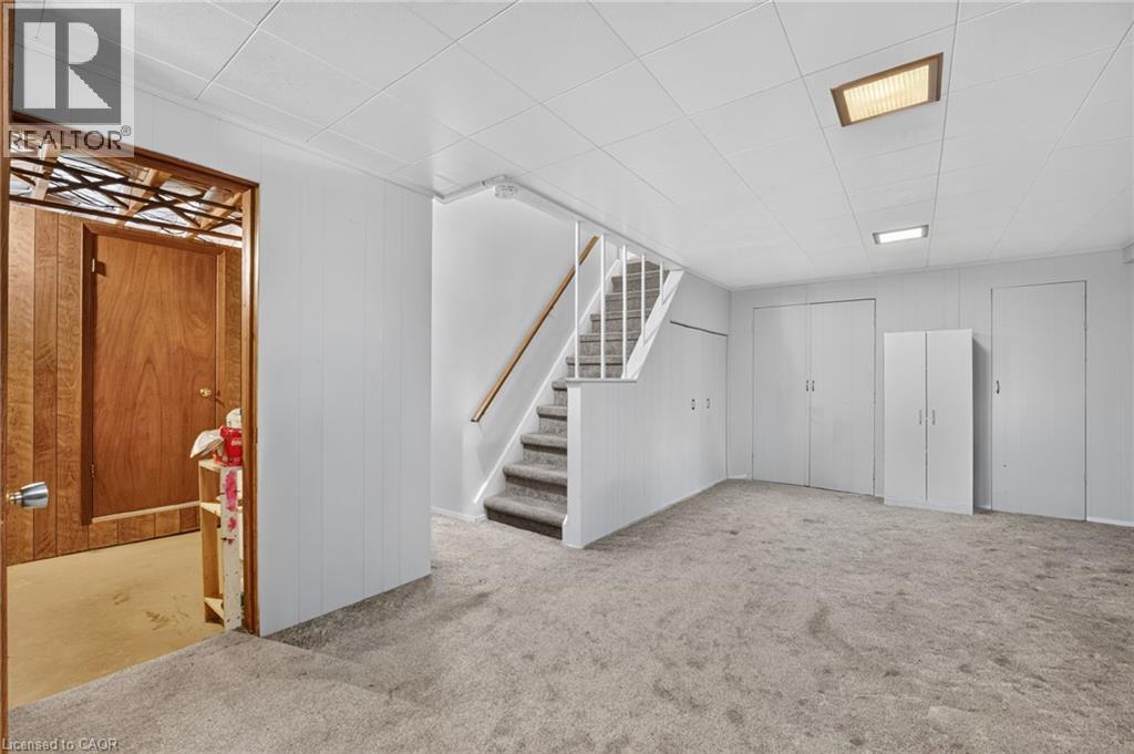 300 KNOLL Street - Image 20