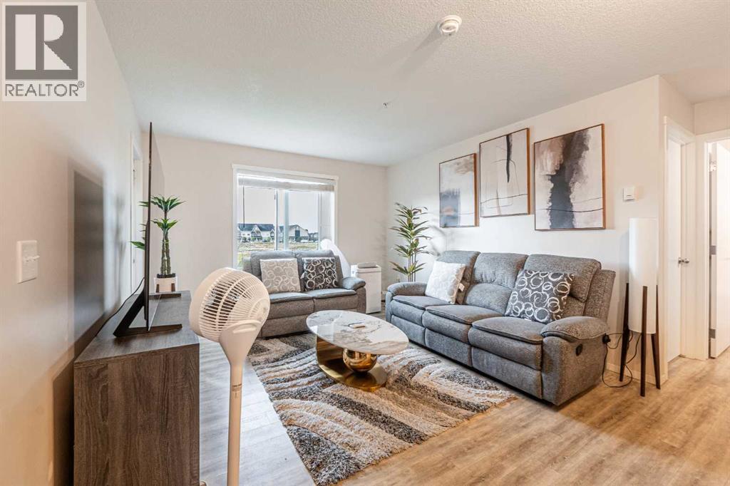 #4210 4641 128 Avenue NE - 3