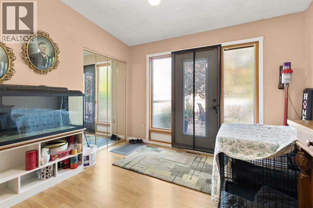 1171 Bassett Crescent NW - 24