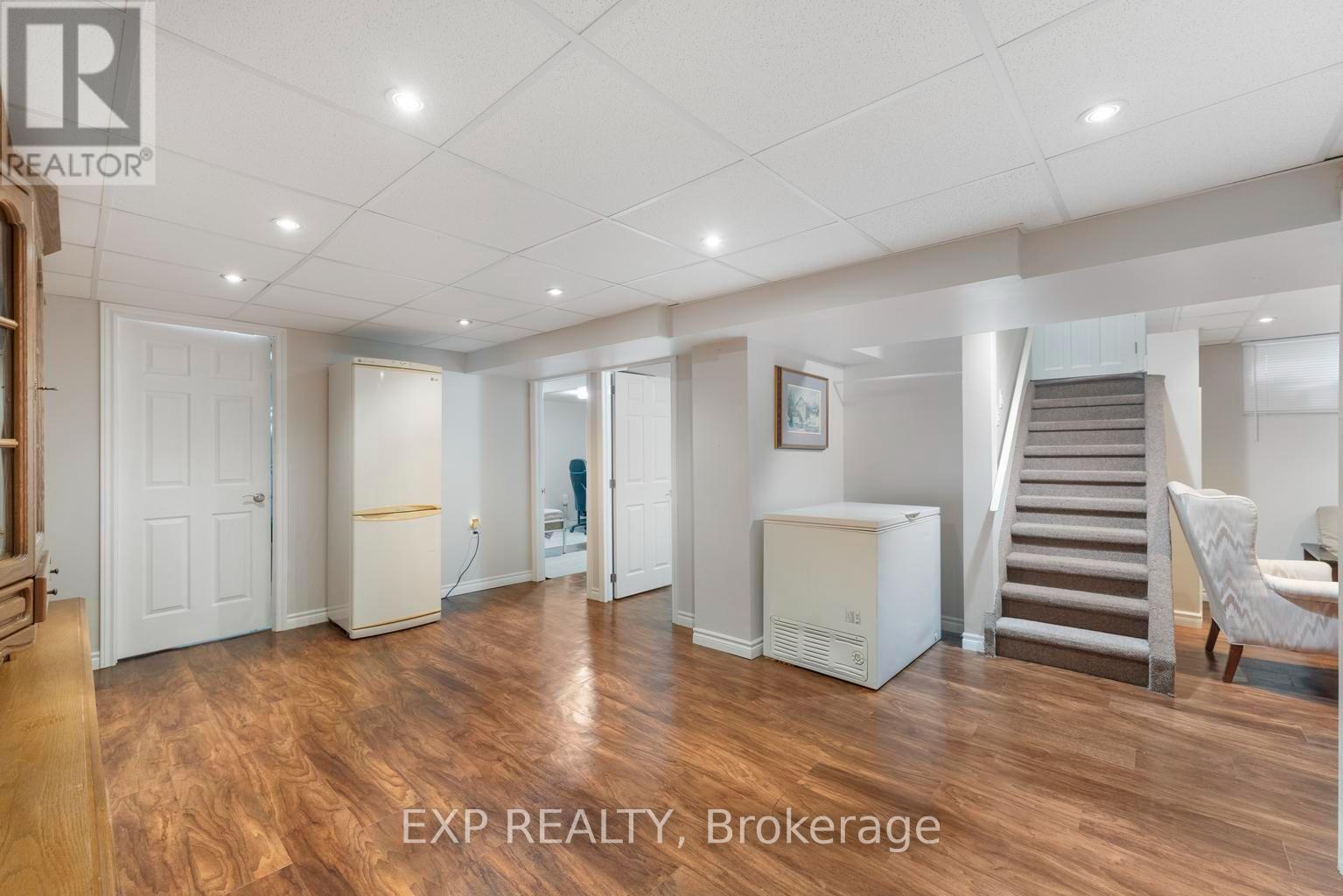 1063 JOAN DRIVE - Image 34