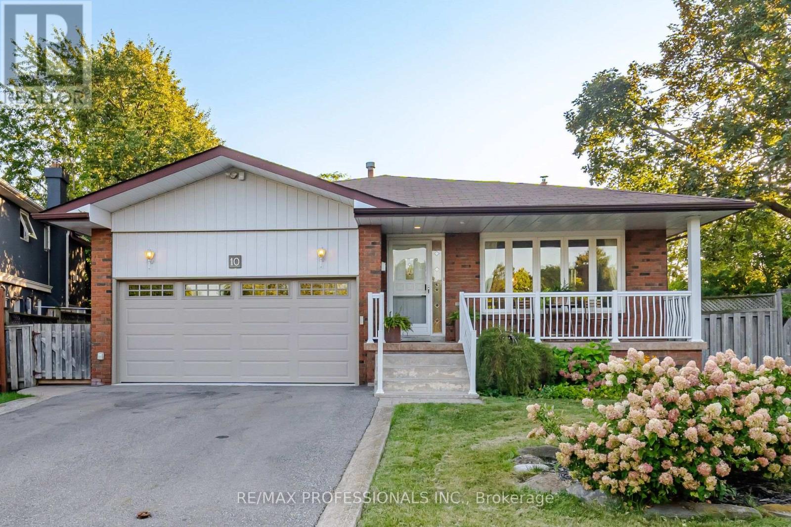 10 HOPEDALE COURT - 1