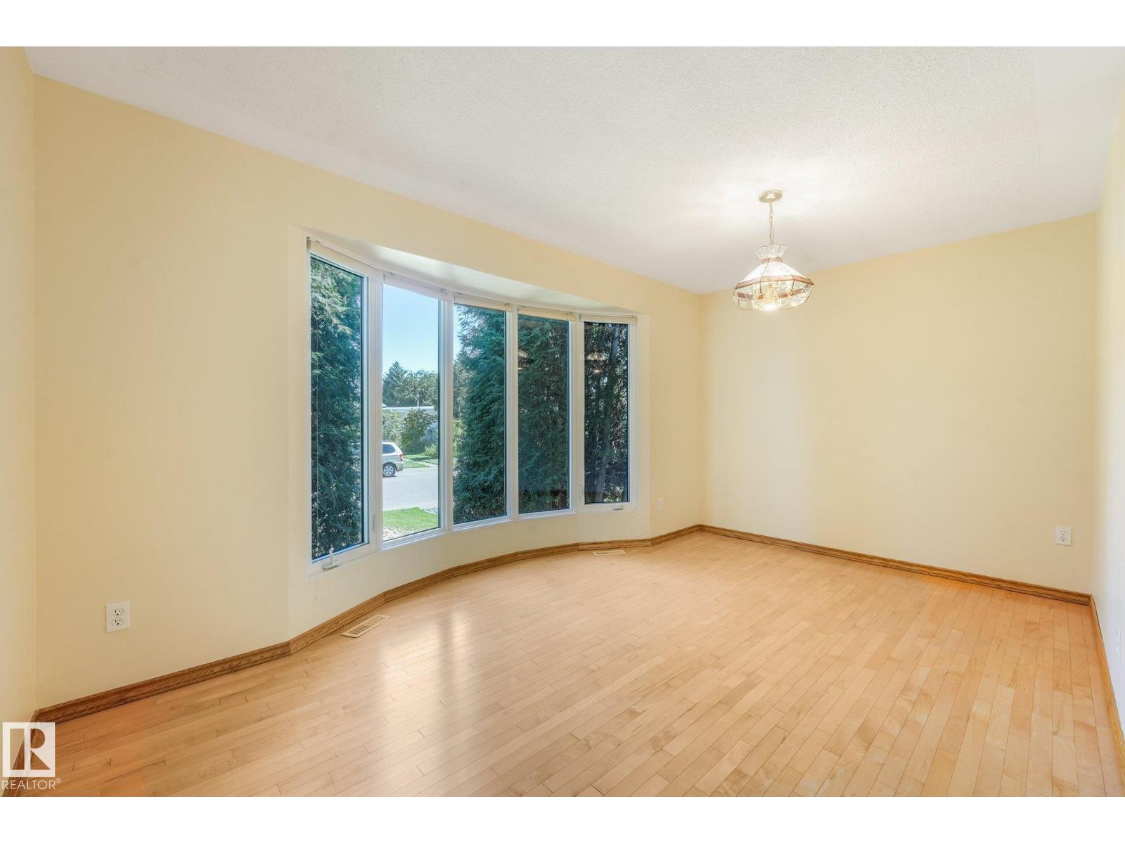 3436 86 ST NW - 26