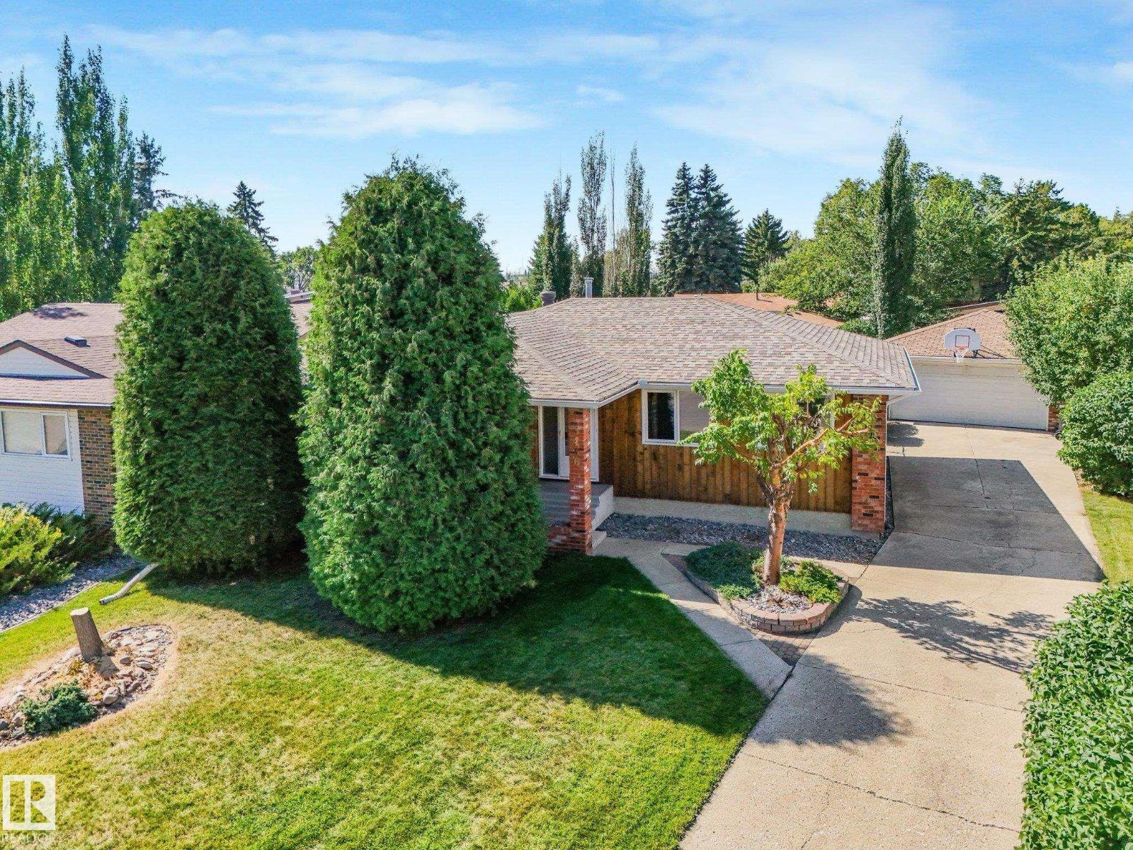 3436 86 ST NW - 3