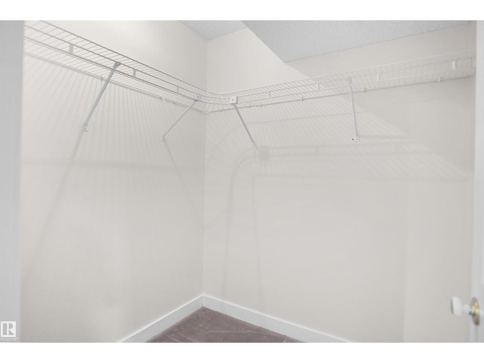 19 CHRISTINA WY - Image 39