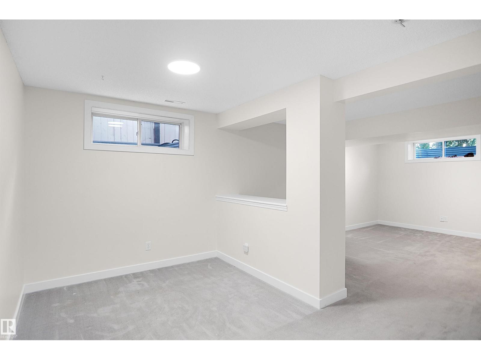 19 CHRISTINA WY - Image 36