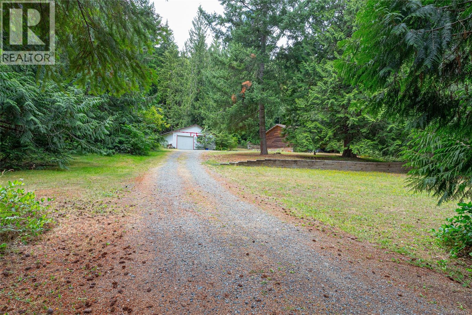 740 Spider Lake Rd - 5