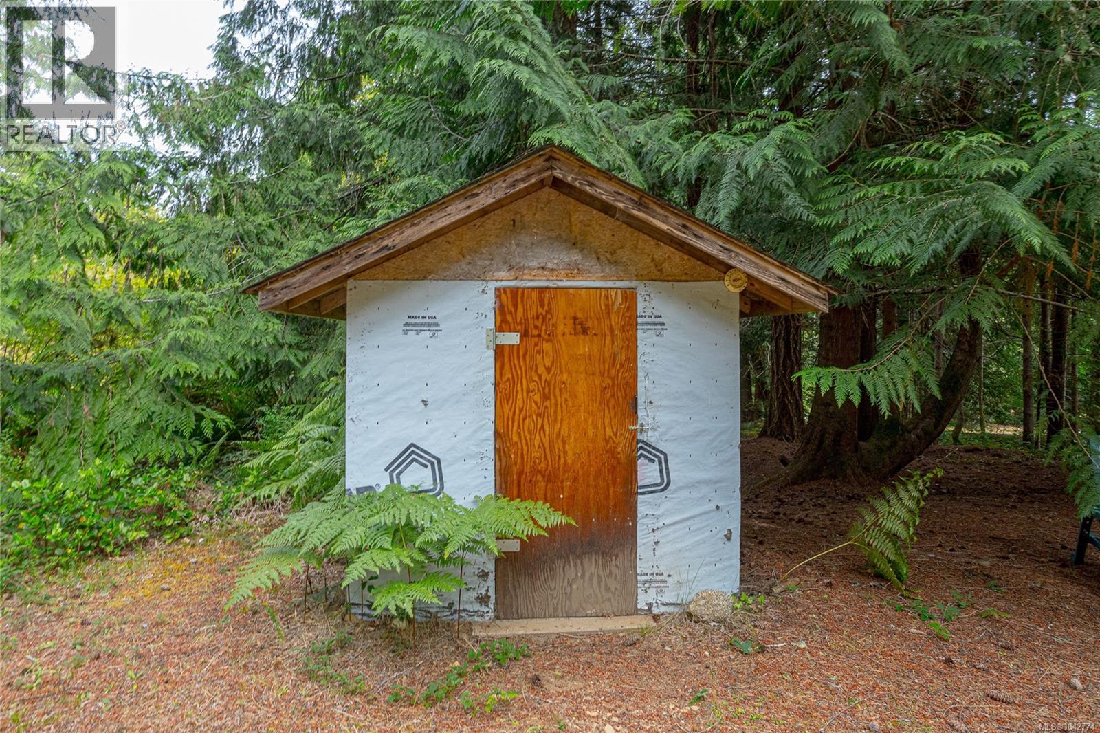 740 Spider Lake Rd - Image 23