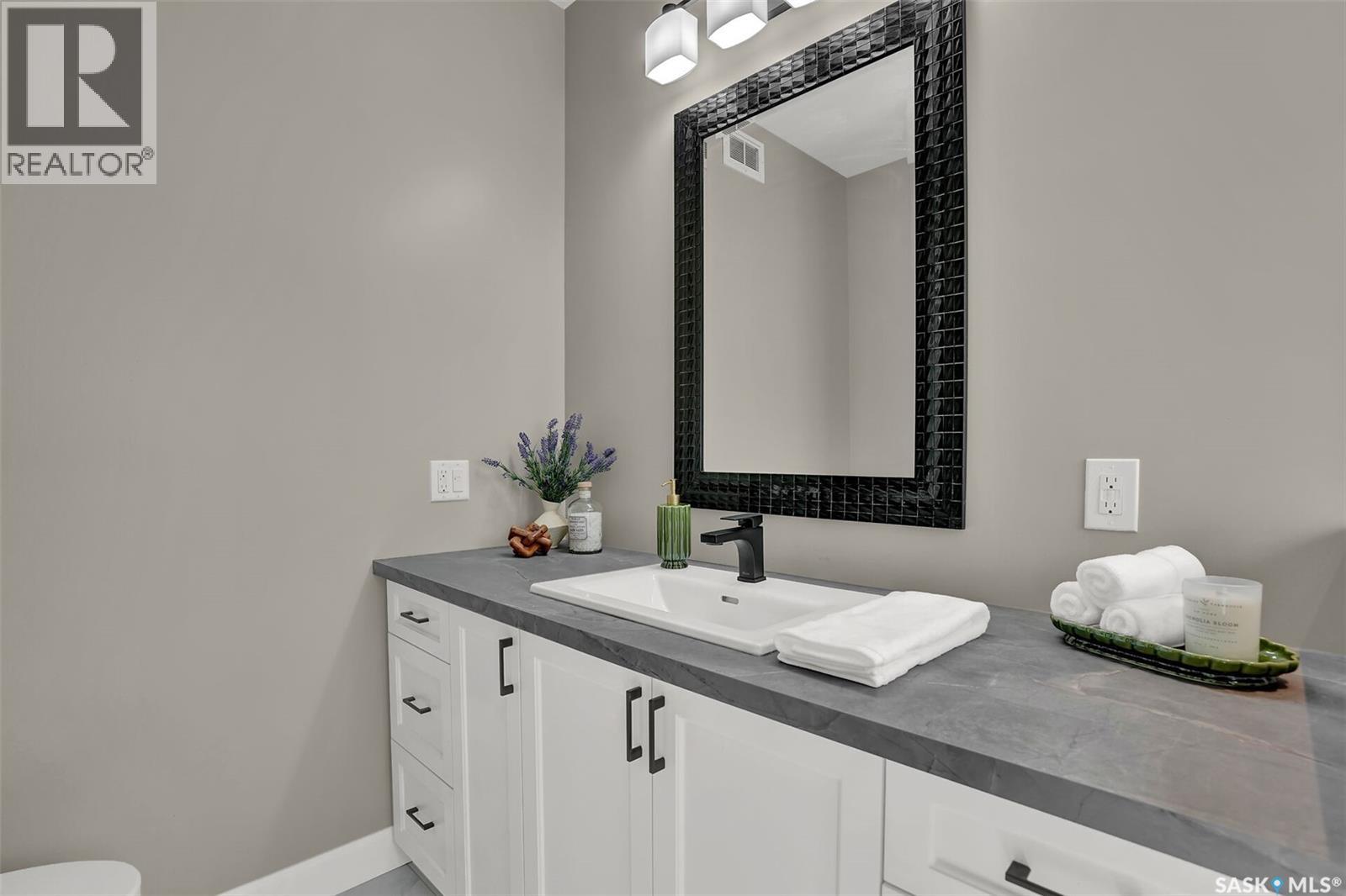 3 Lott ROAD E - Image 40