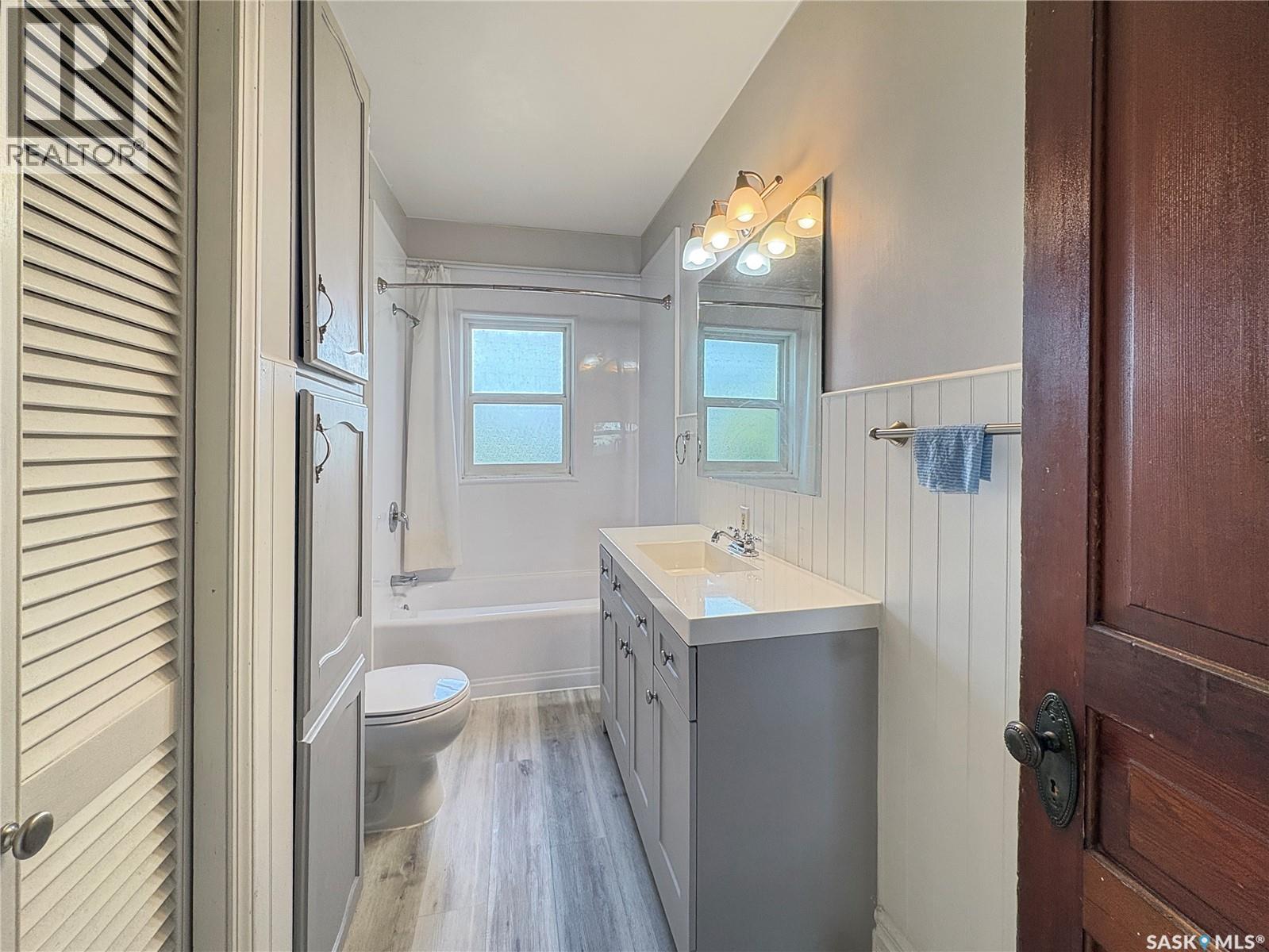 12 22nd STREET - Image 22