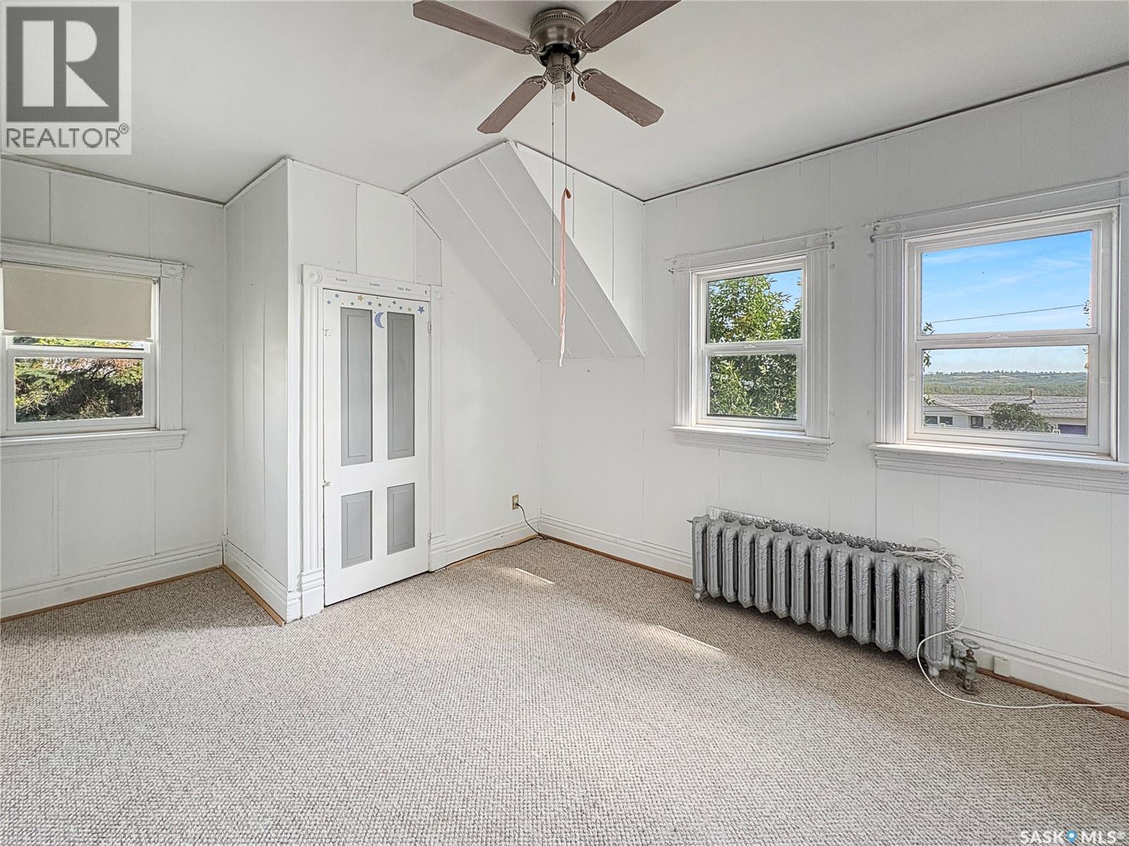 12 22nd STREET - 26