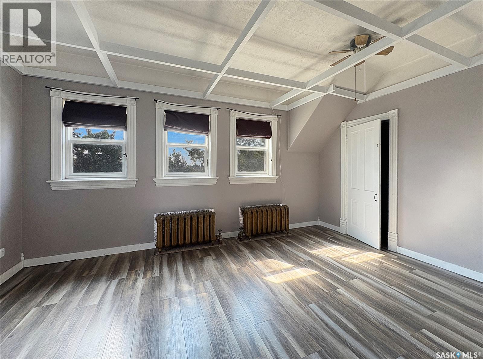 12 22nd STREET - 27