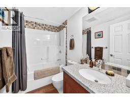 84 River Heights View, Cochrane, AB T4C0E6 Photo 23