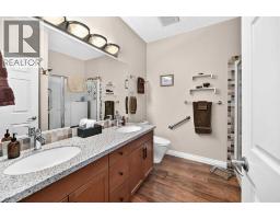 84 River Heights View, Cochrane, AB T4C0E6 Photo 17