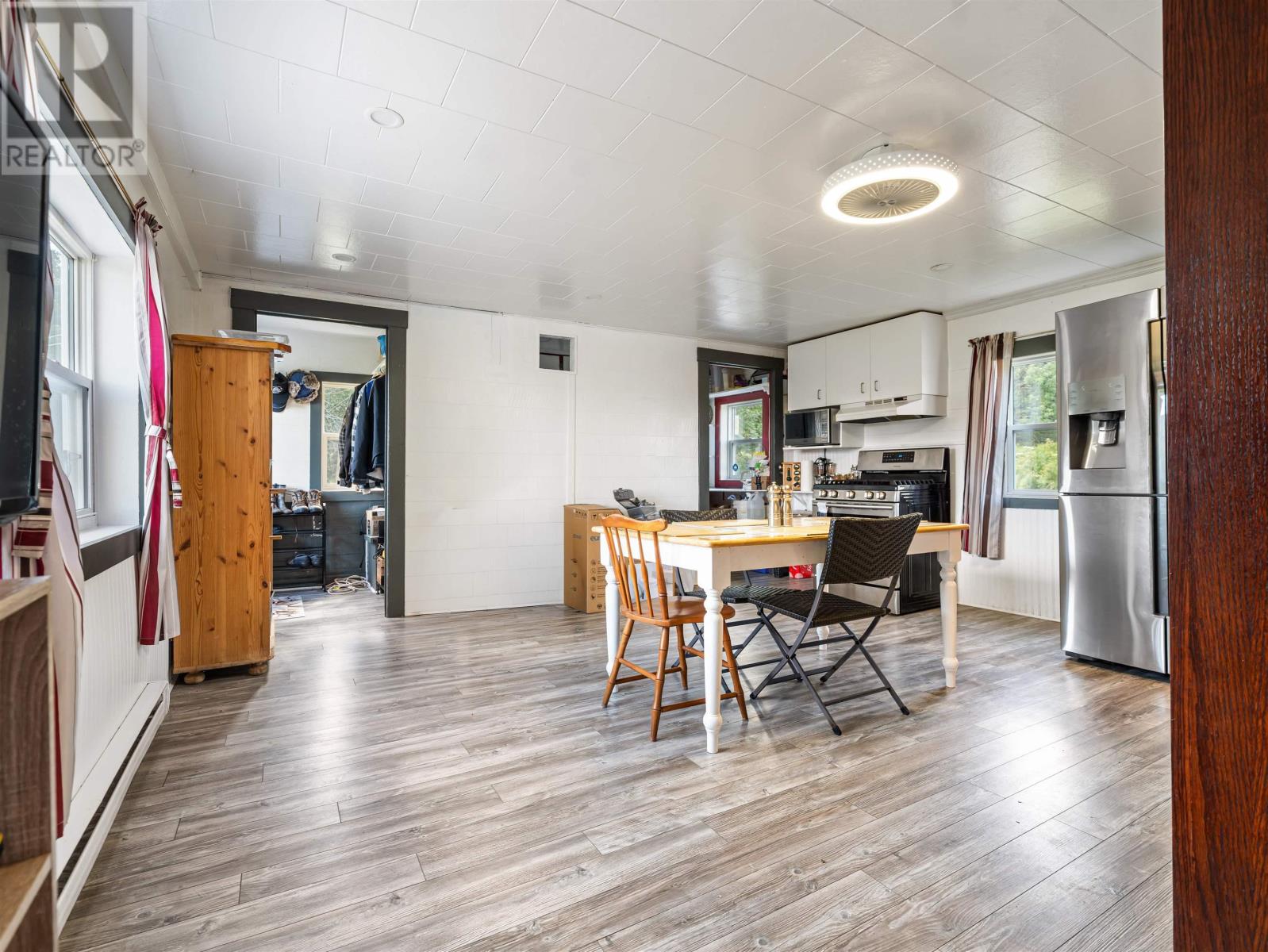 5863 Highway 16 - Image 7