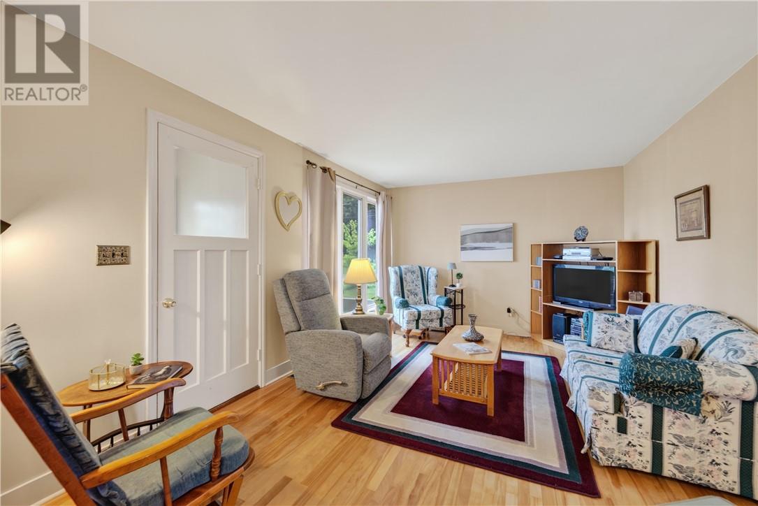 106 Rockview Road - 12