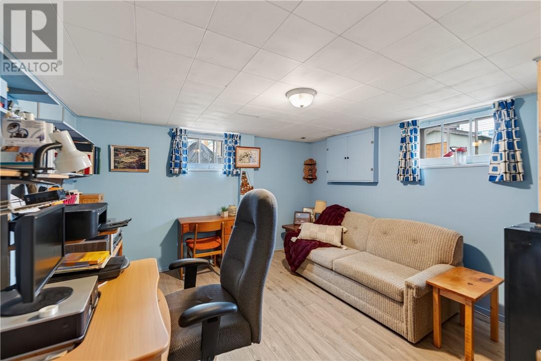 106 Rockview Road - 40