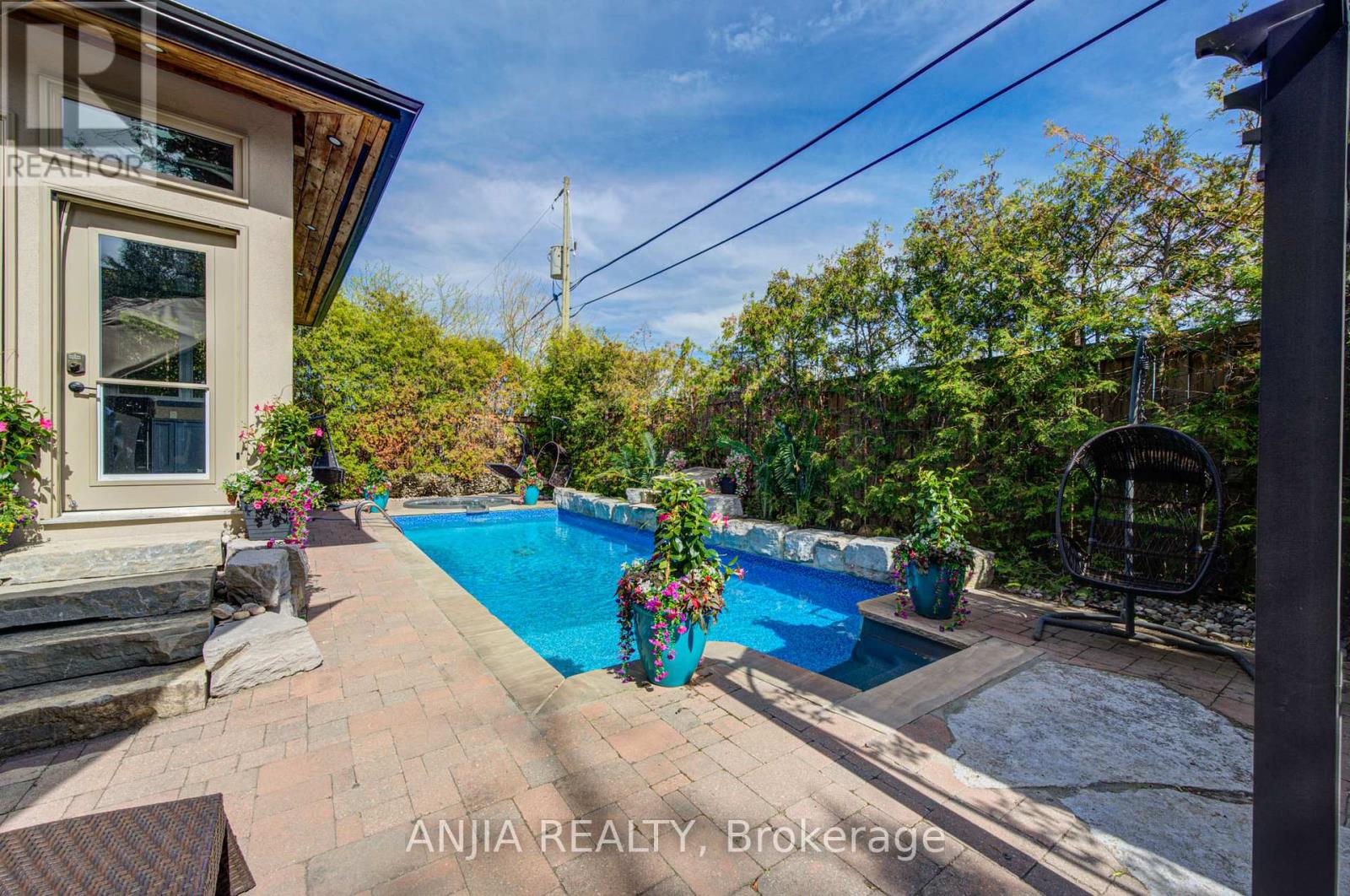 452 FERNLEIGH CIRCLE S - Image 42