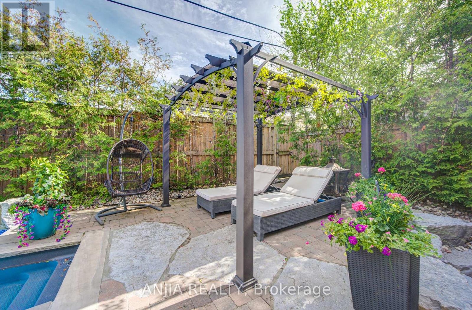 452 FERNLEIGH CIRCLE S - Image 39