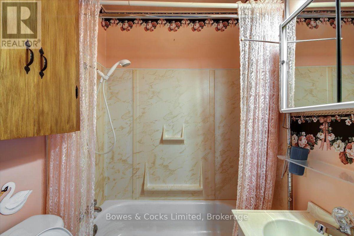 2146 LOOP ROAD - Image 17