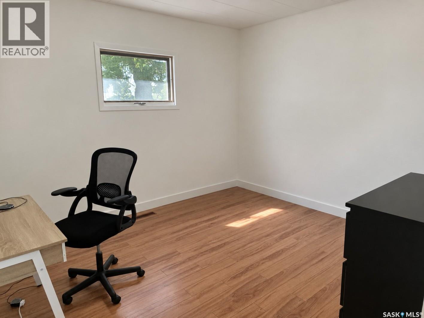 107 Railway AVENUE - 8