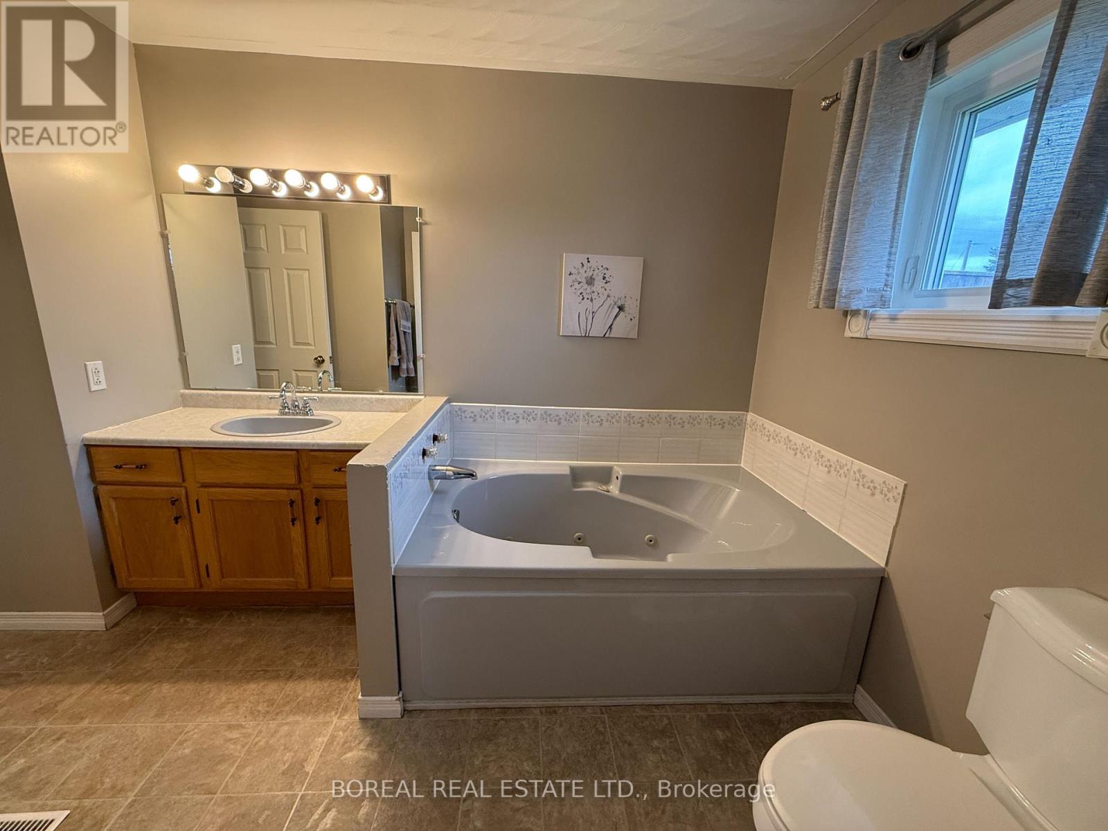 30 EIGHTEENTH AVENUE - Image 25
