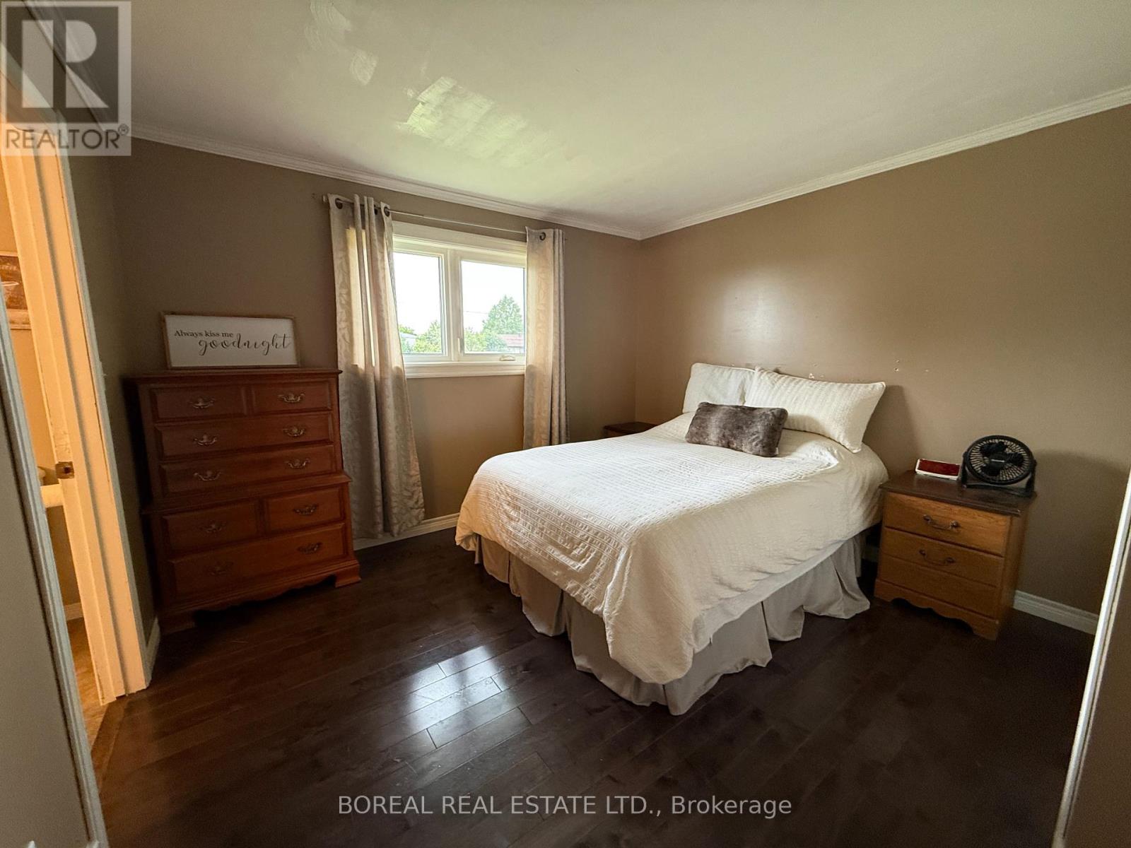 30 EIGHTEENTH AVENUE - Image 26