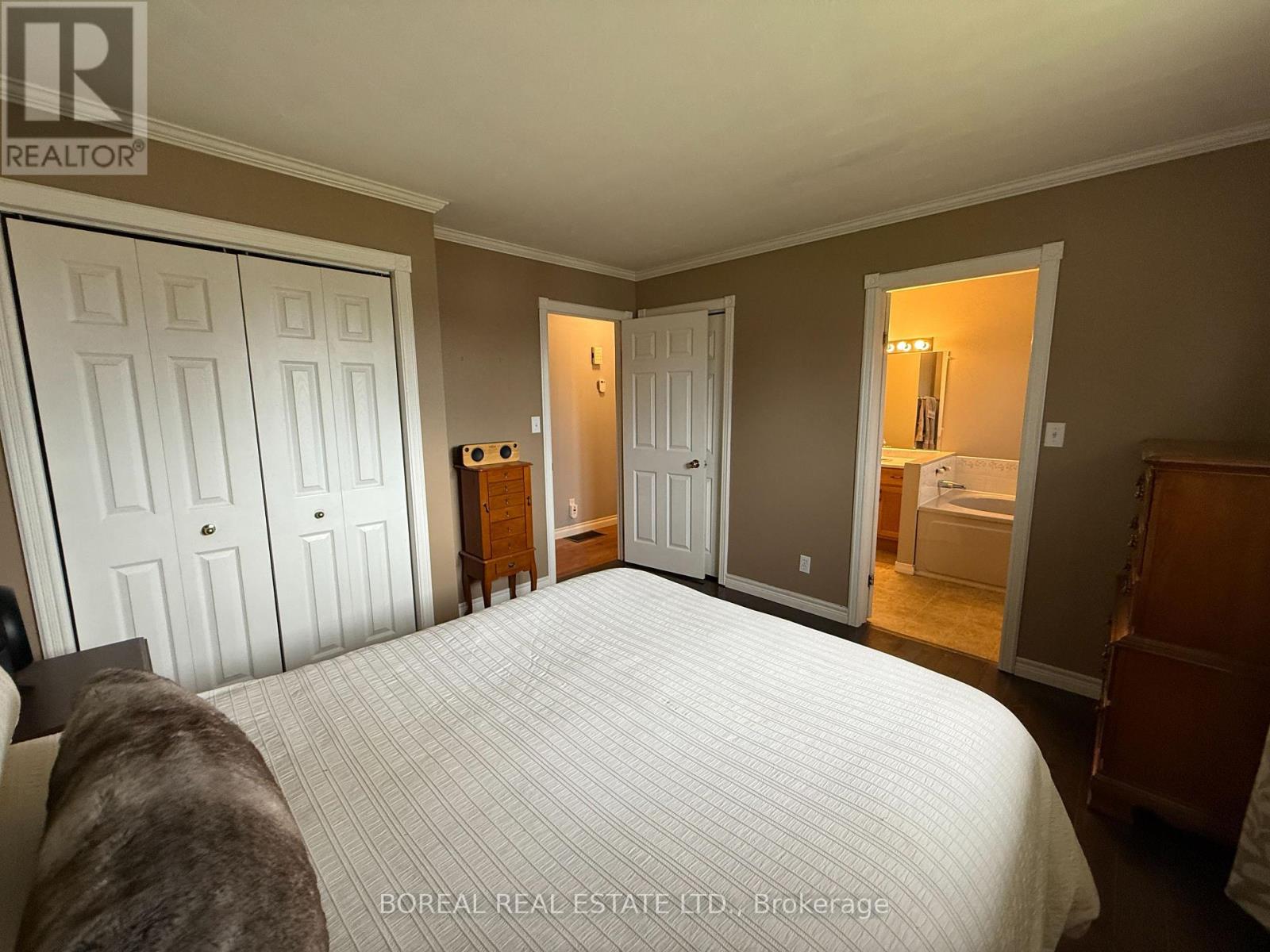 30 EIGHTEENTH AVENUE - Image 27