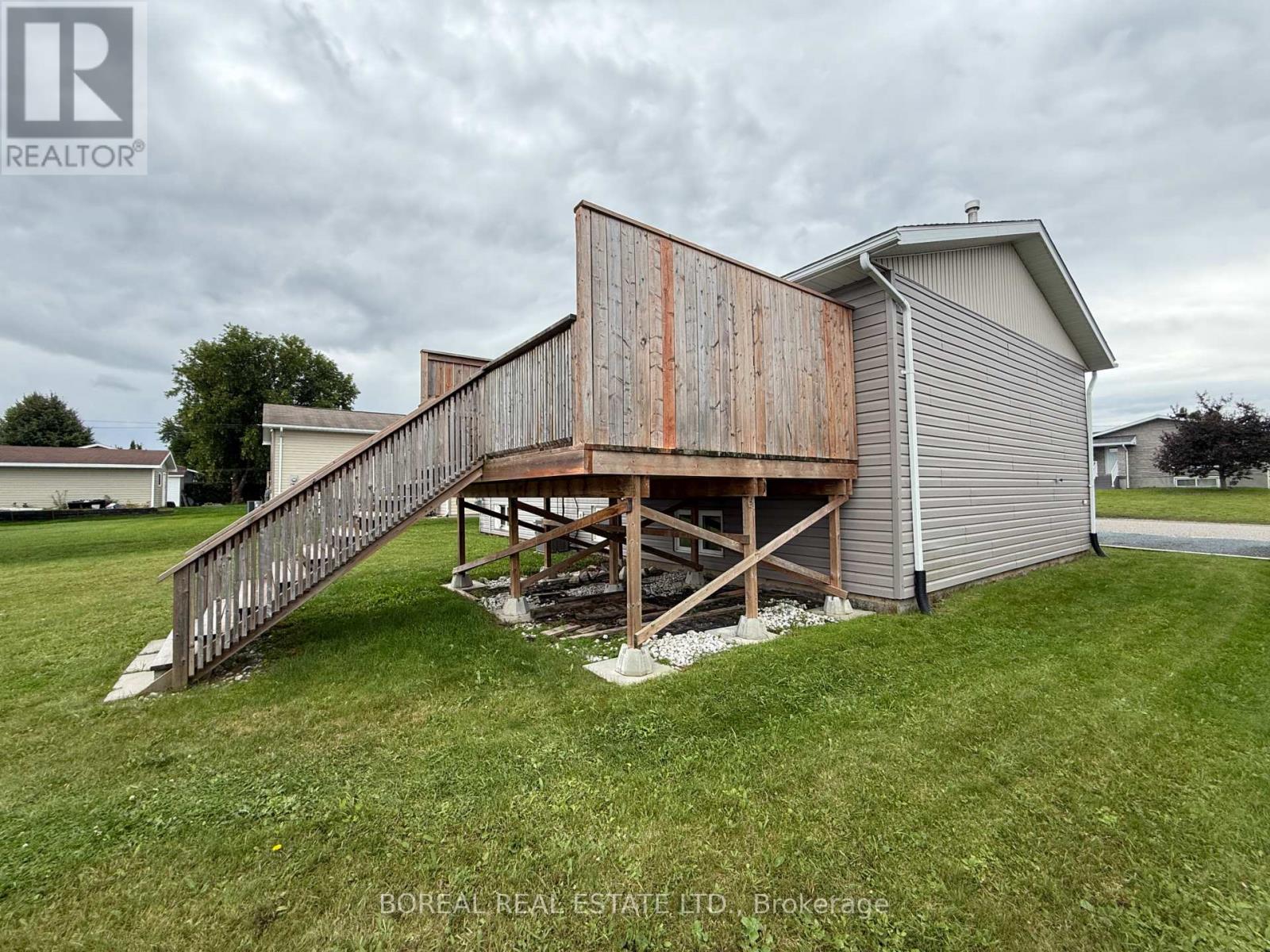 30 EIGHTEENTH AVENUE, Cochrane, Cochrane photo 4