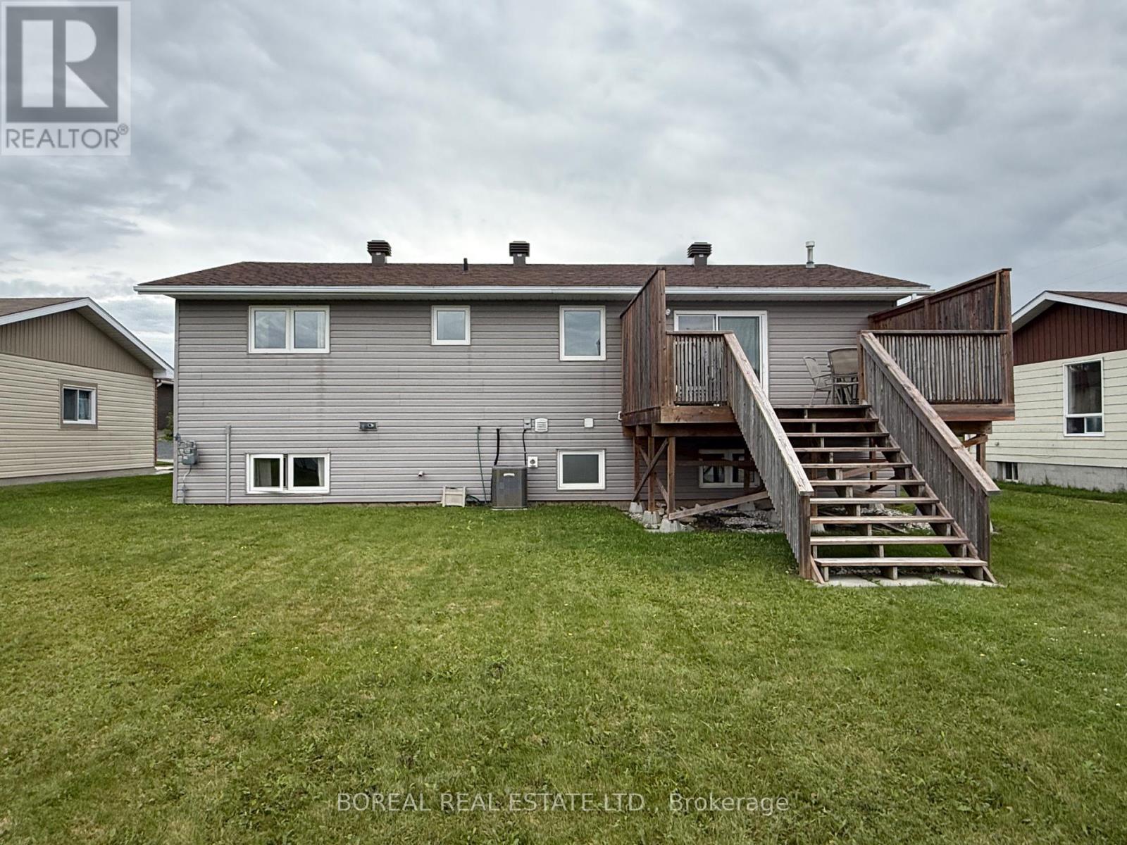 30 EIGHTEENTH AVENUE, Cochrane, Cochrane photo 5
