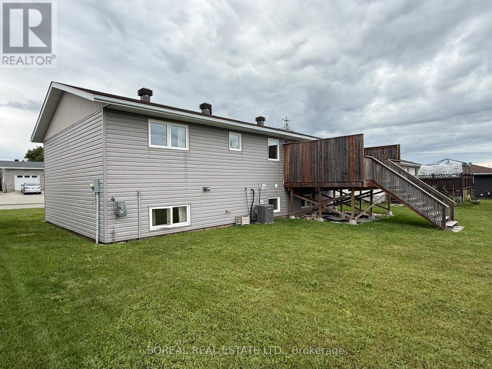 30 EIGHTEENTH AVENUE - Image 6