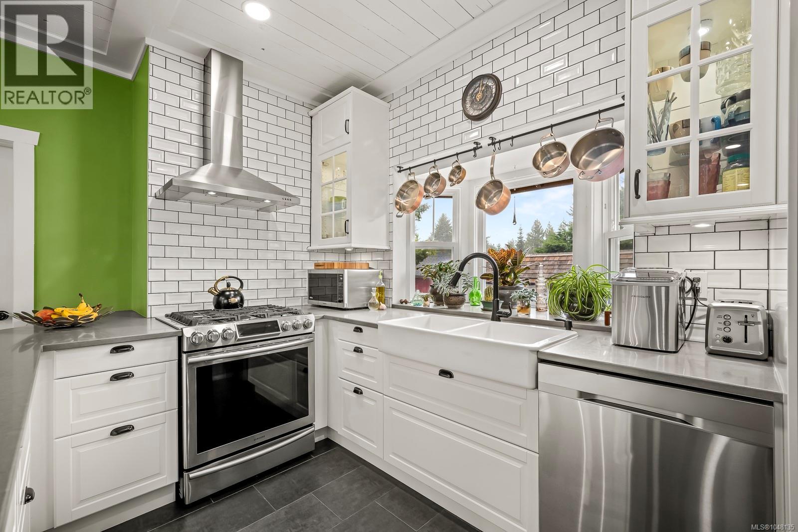 4689 Cumberland Rd - 3