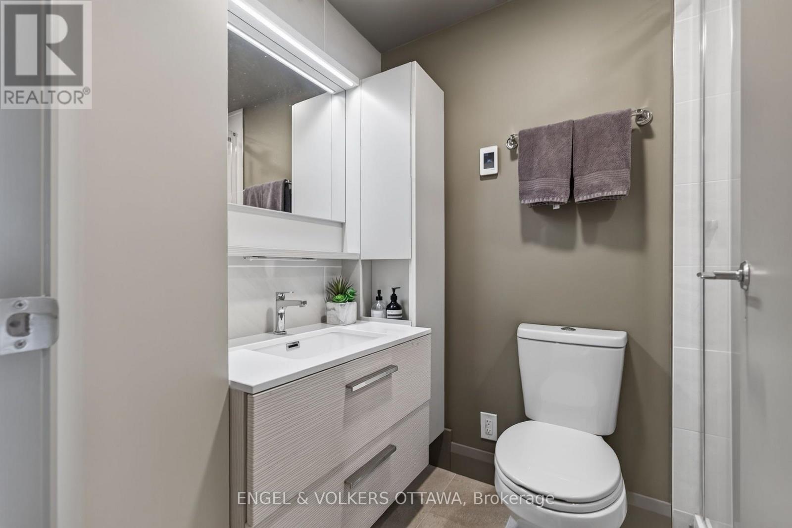 #EX2 370 DOMINION AVENUE - Image 21