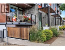 201 7162 West Saanich Rd, Central Saanich, BC V8M1P6 Photo 27